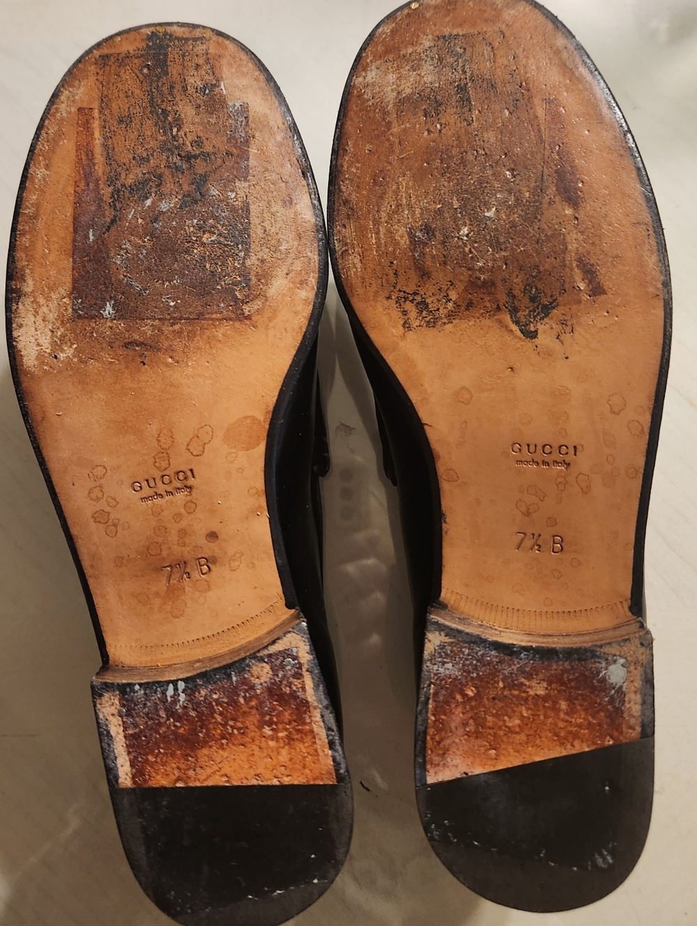 Gucci Women's  Black Leather Horsebit Loafers. Size 7 1/2 B - Picture 4 of 6